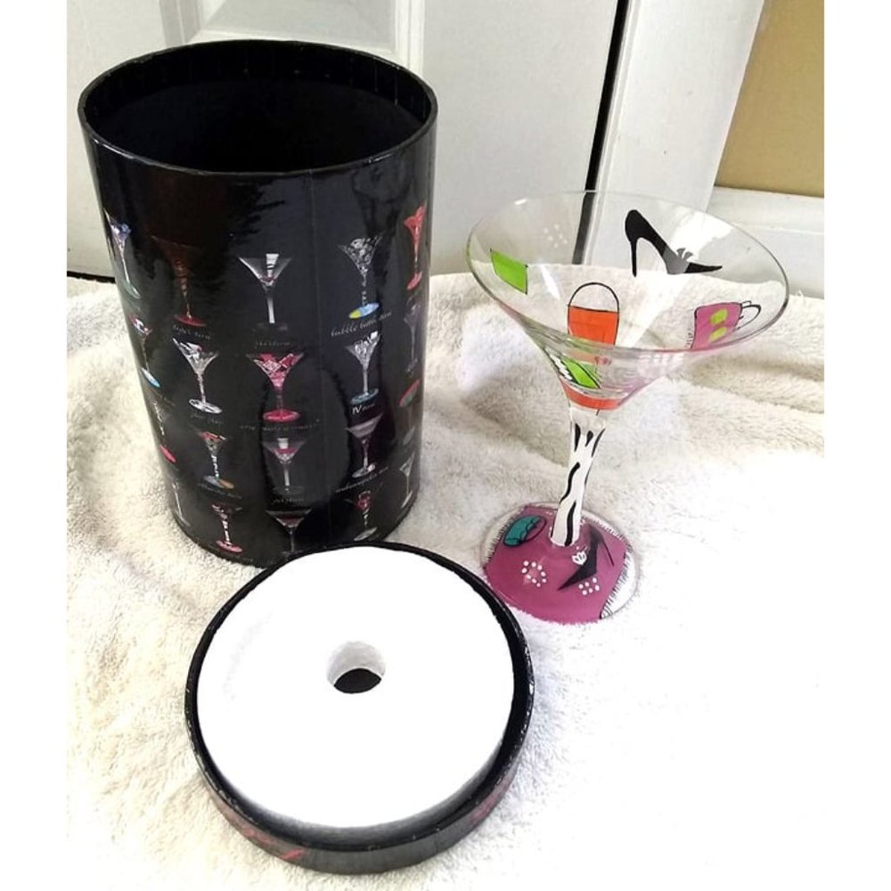 LOLITA "SHOPAHOLIC" HAND PAINTED 10oz MARTINI GLASS WITH BOX/RECIPE. (retired)